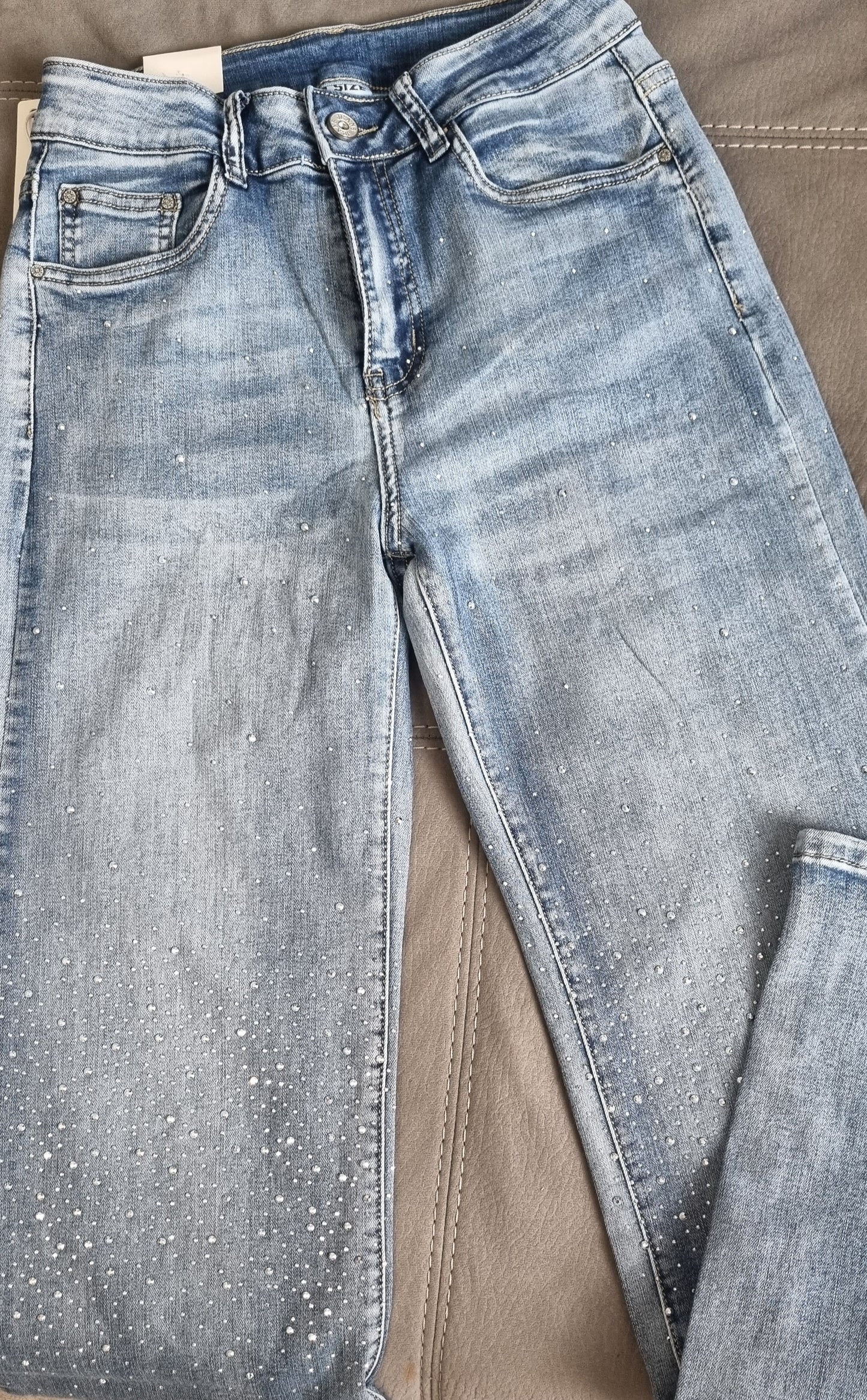 Jeans Modello Largo con Brillantini